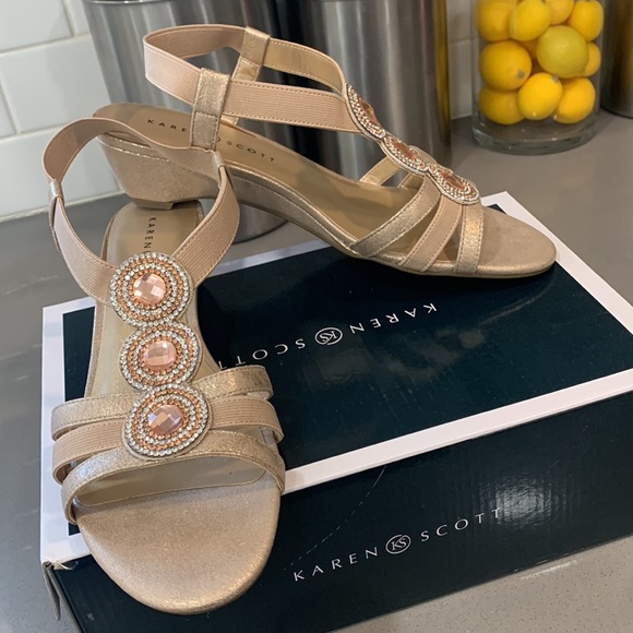 Karen Scott Casha Jewel Light Gold T Strap Wedge Heel Sandals - Picture 3 of 16